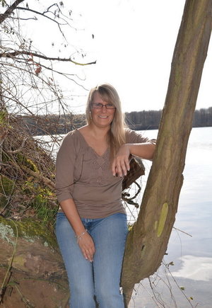 18 year old beauty Agnes takes great care in flaunting perky tits in the nude